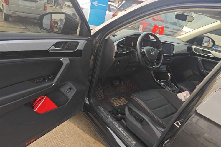 Used Volkswagen Tayron 2022 330TSI Two-Wheel Drive Luxury Smart Connectivity Version
