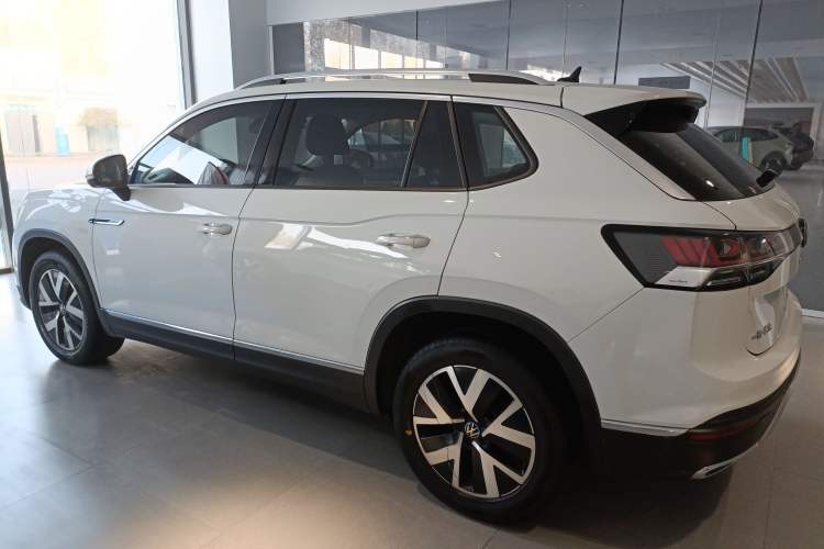 Used Volkswagen Tayron 2023 300TSI Two-Wheel-Drive Luxury Plus Advanced Edition