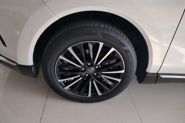 Used Toyota Venza 2023 2.0L CVT Two-Wheel Drive Prestige Version