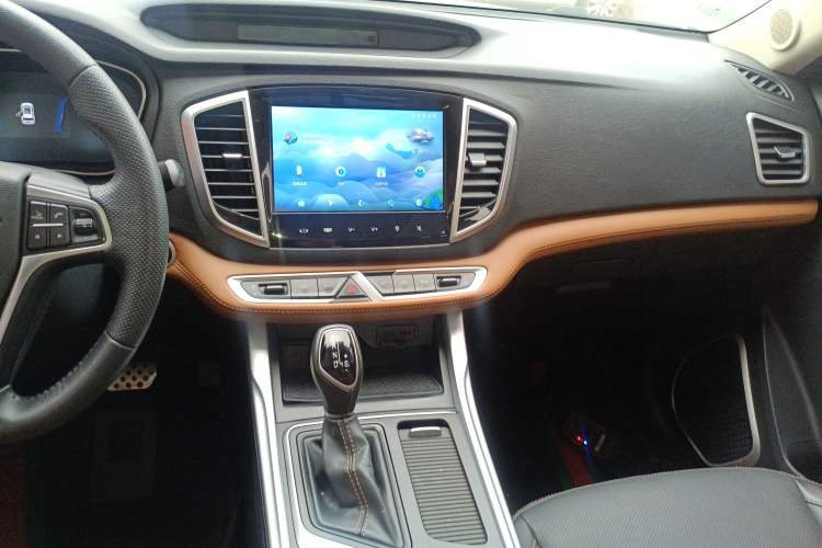 Used Geely Auto Vision X6 2018 1.4T CVT 4G Connected Flagship Edition