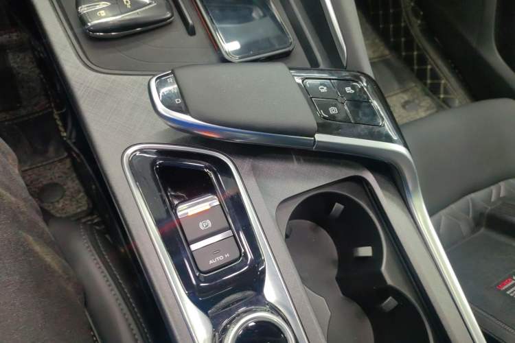 Used Changan UNI-T 2022 2.0T Prestige Version
