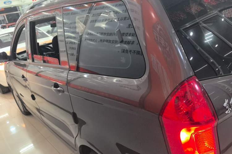 Used Dongfeng Fengon 330 2019 1.5L Manual Practical II China VI
