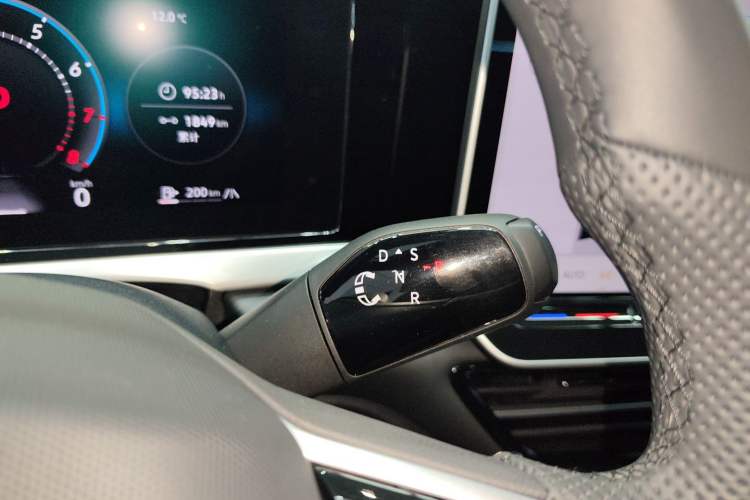 Used Volkswagen Passat 2025 Pro 380TSI Starry Dragon Luxury Edition
