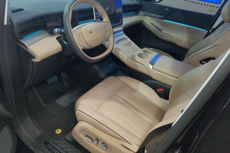 Used XPeng X9 2024 702 Ultra-Long Range Max
