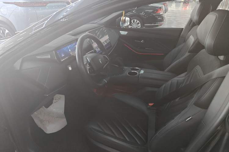 Used  SL03 2023 200Max Range-Extended Version
