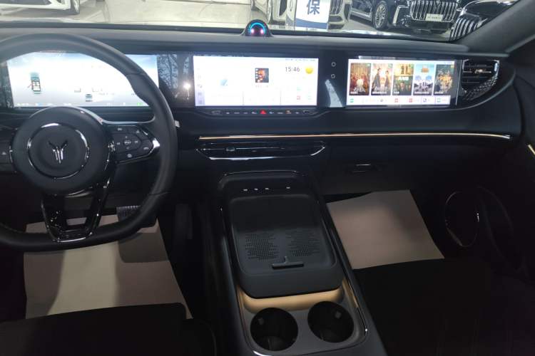 Used VOYAH FREE 2025 318 318 km Rear-Drive Touring Edition