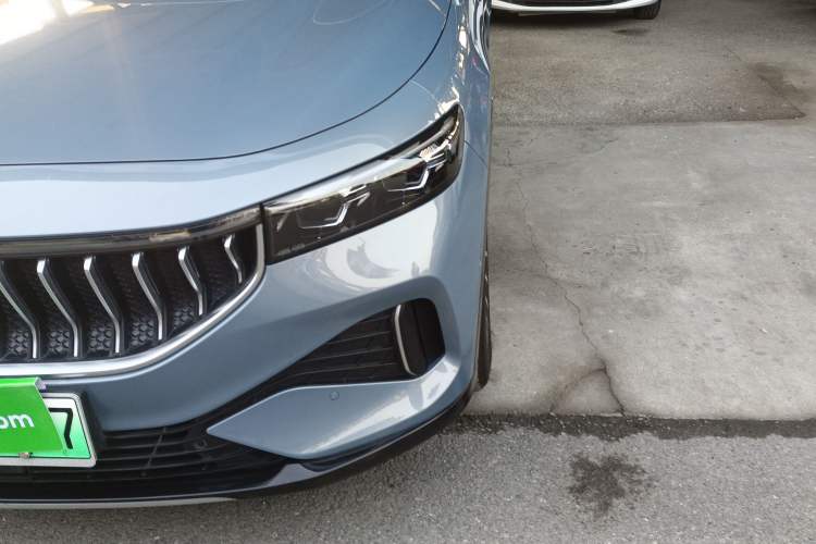 Used VOYAH FREE 2022 Four-Wheel Drive Ultra-Long Range Pure Electric Version
