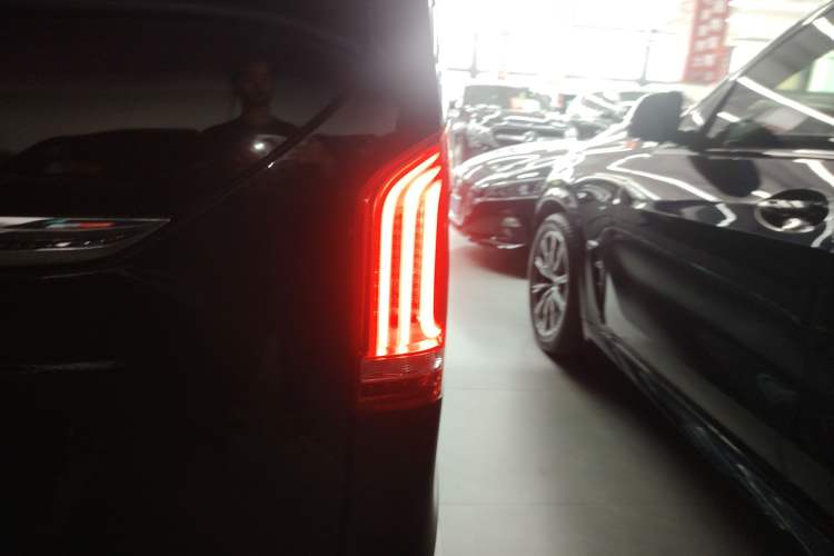 Used Mercedes-Benz V-Class 2018 V 260 L Prestige Extended Version China VI
