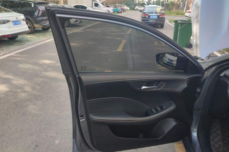 Used Roewe i5 2023 1.5L CVT Luxury Edition