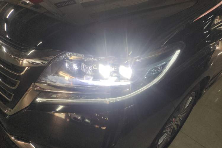 Used Honda Elysion 2019 2.0L Hybrid Luxury Edition
