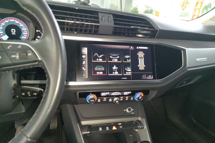 Used Audi Q3 2022 35 TFSI Progressive Dynamic Edition
