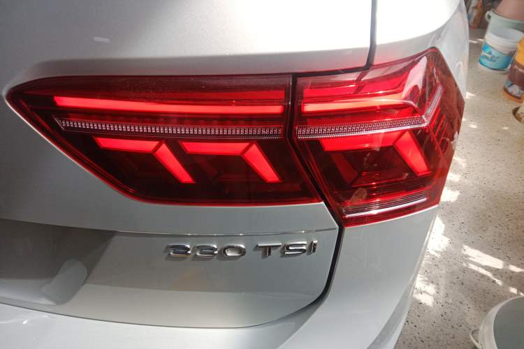 Used Volkswagen Tiguan L 2023 330TSI Automatic Two-Wheel Drive R-Line Enjoyment Edition