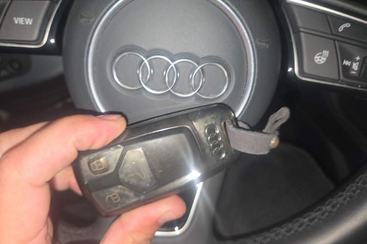 Used Audi A4L 2022 40 TFSI Luxury Dynamic Model
