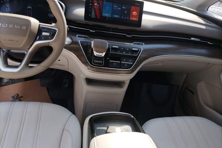 Used Roewe iMAX8 2023 400TGI Elite Edition
