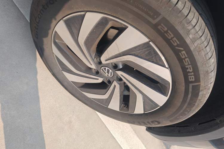 Used Volkswagen Tiguan L 2024 300TSI Automatic Two-Wheel Drive Smart Edition
