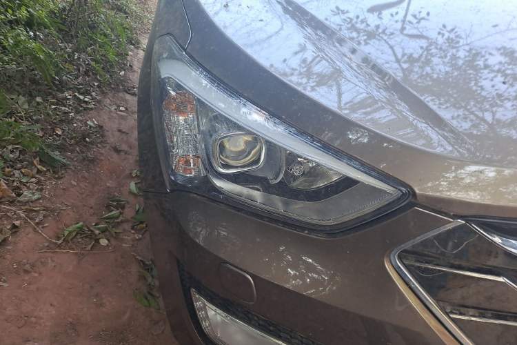 Used Hyundai Santa Fe 2013 Revised Version 2.0T Automatic All-Wheel Drive Prestige Edition
