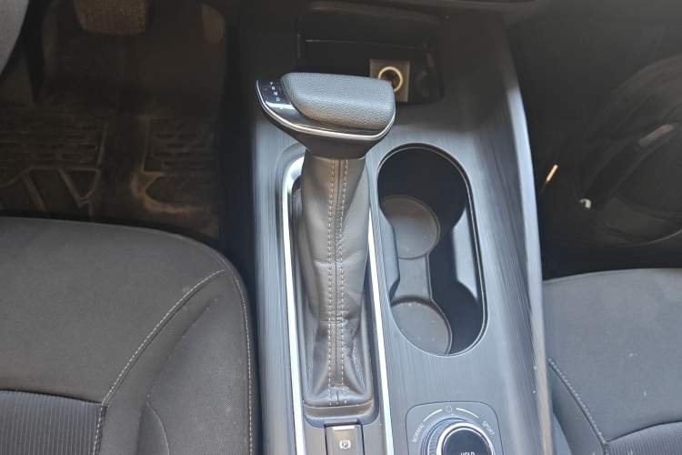 Used Buick Velite 6 2020 Plug-in Hybrid Connected Fashion Model
