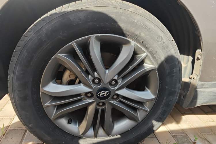 Used Hyundai ix35 2015 2.0L Automatic 2WD Smart Type China IV
