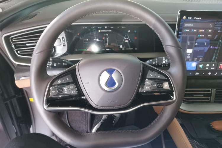 Used Denza D9 2024 DM-i 1050 Luxury Model