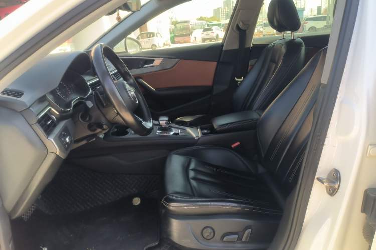 Used Audi A4L 2019 40 TFSI Ambition China VI
