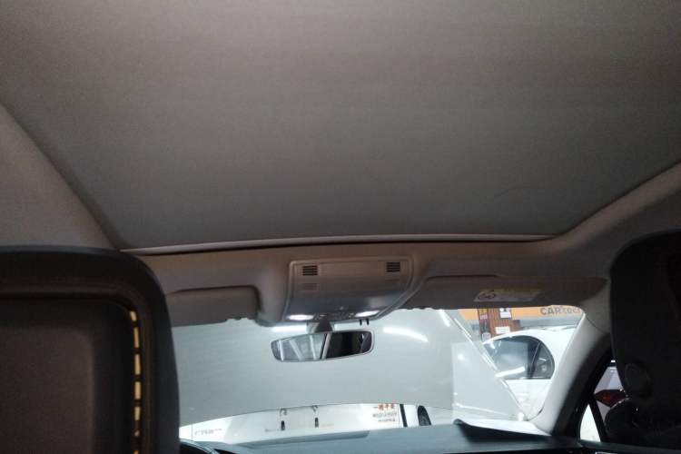 Used Volkswagen Magotan 2018 Facelift 330TSI DSG Luxury Model
