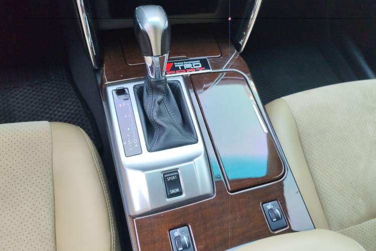 Used Toyota Reiz 2013 2.5V Shangrui Edition
