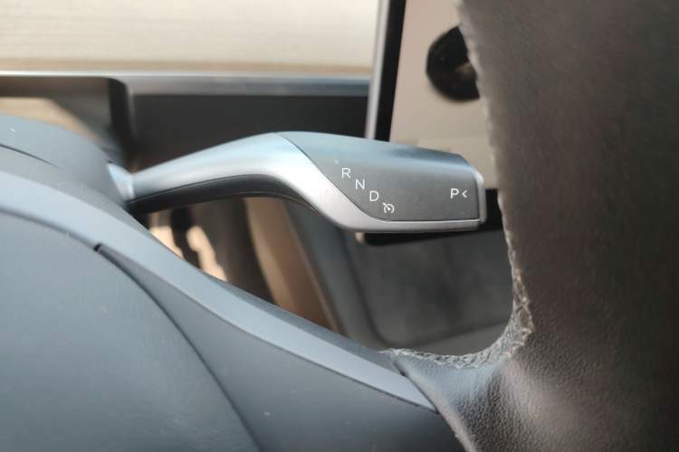 Used Tesla Model Y 2021 Standard Range Rear-Wheel Drive Version
