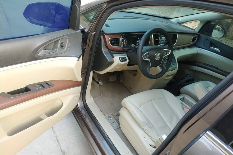 Used Buick GL8 2017 25S Luxury Version China V Standard
