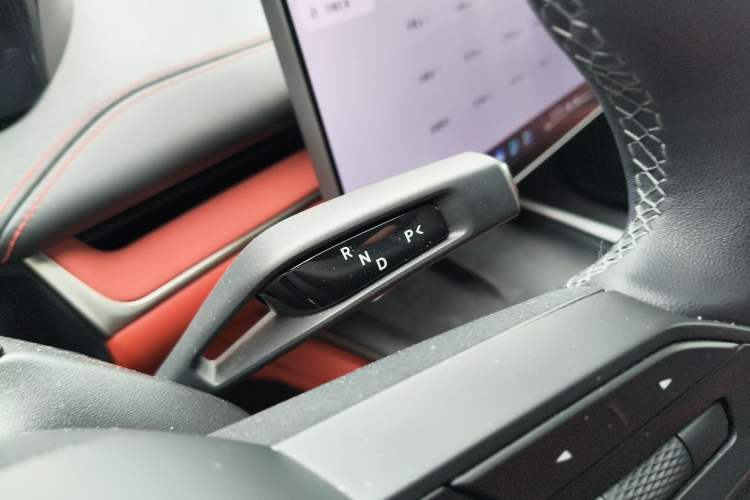 Used Xiaomi Auto SU7 2024 Rear-Drive Standard Founder Edition
