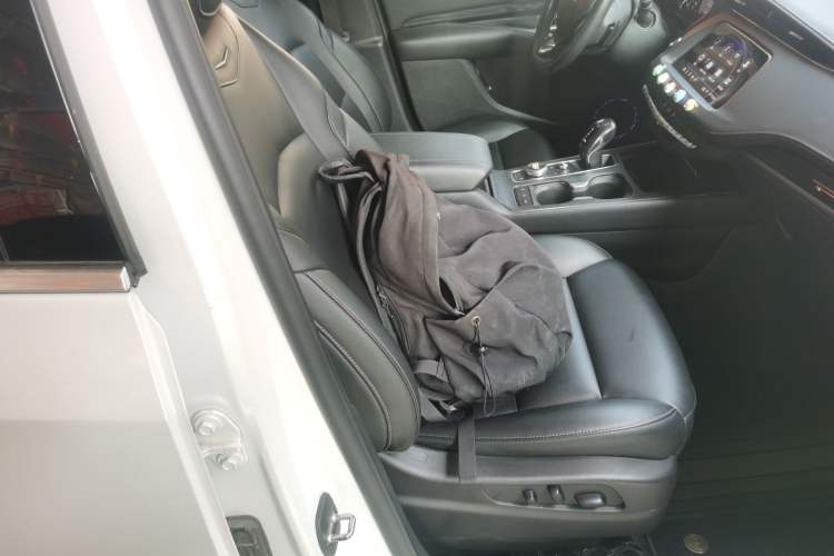 Used Cadillac XT4 2018 28T Two-Wheel-Drive Luxury Model