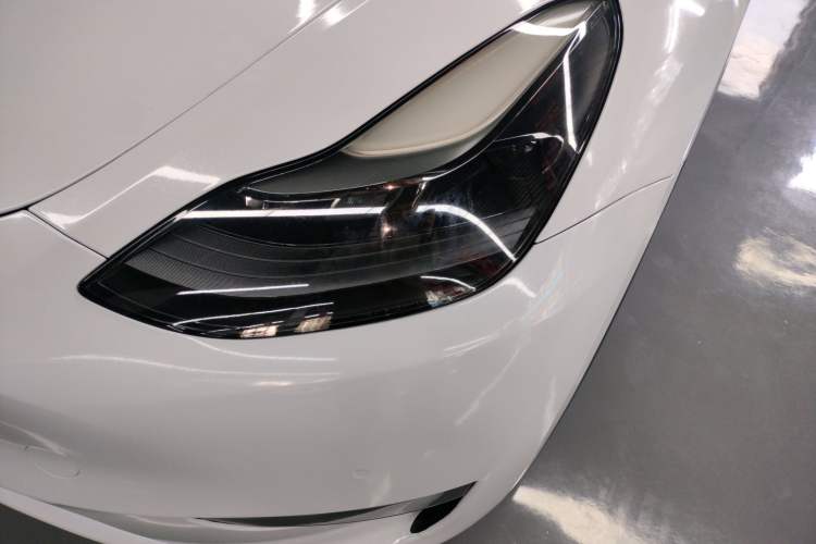 Used Tesla Model Y 2021 Long-Range All-Wheel-Drive Version 3D7
