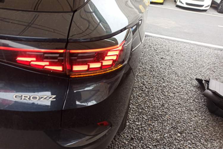 Used Volkswagen ID.4 CROZZ 2021 Long-Range Lite PRO Two-Wheel Drive Version
