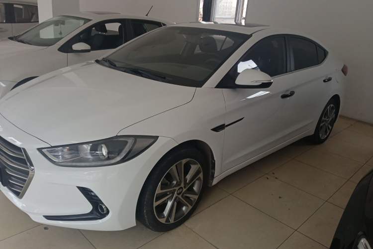 Used Hyundai Elantra 2016 1.6L Automatic ZhiXuan – Elite Version
