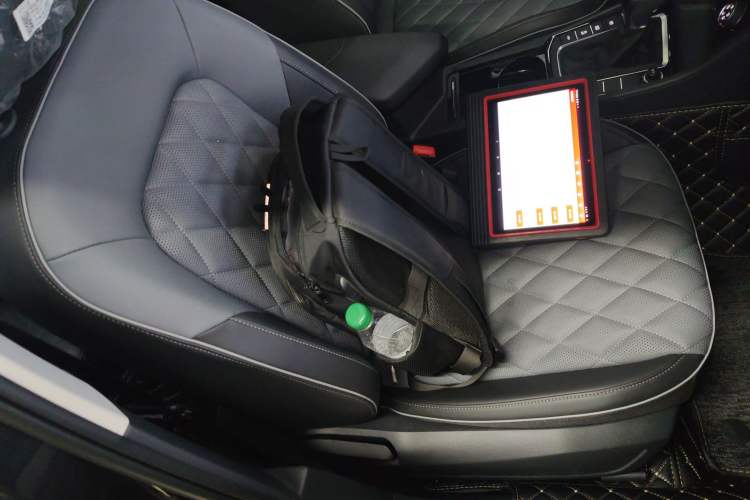 Used Volkswagen Sagitar 2025 Revised Version Three 300TSI DSG Excellence Edition
