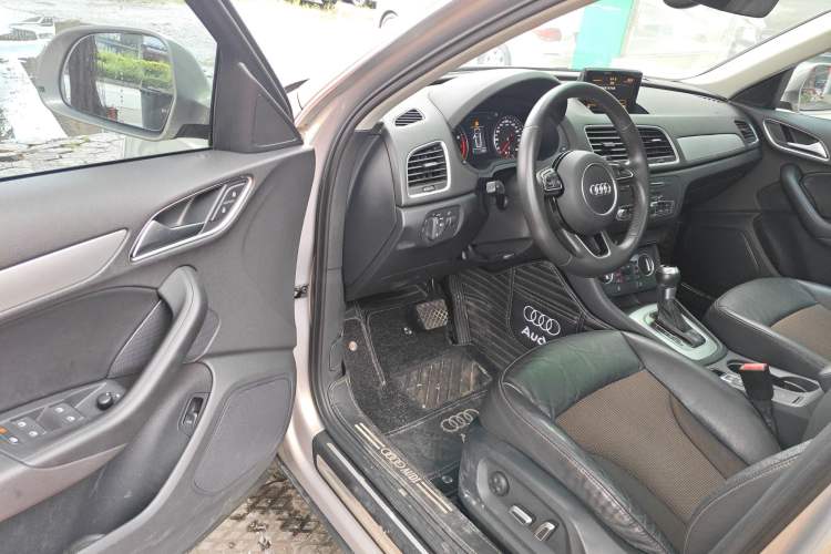 Used Audi Q3 2018 30th Anniversary Edition 30 TFSI Fashion Model
