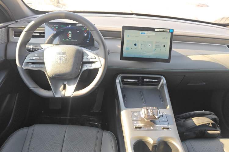 Used BYD Qin PLUS 2025 DM-i Smart Drive 55KM Leading Model
