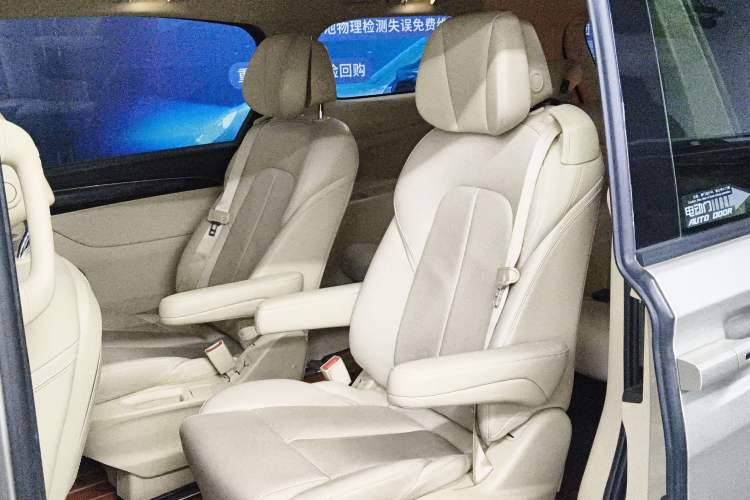 Used Buick GL8 2023 ES Lu Zun Deluxe Model