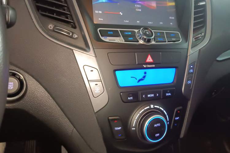 Used Hyundai Santa Fe 2013 2.4L Automatic Two-Wheel Drive Smart Version