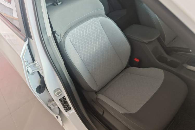 Used Baojun RC-5 2020 1.5L Manual Zhiyao Elite Edition
