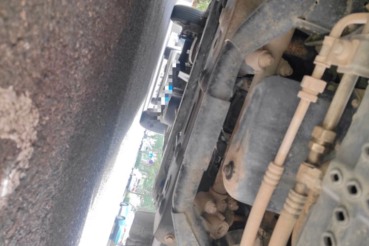 Used Jinbei Gold Hiace 2023 2.0L Passenger Van Travel Lion 5/6/7 Seater
