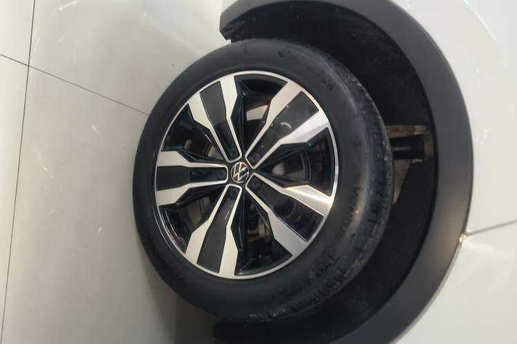 Used Volkswagen Tiguan L 2022 330TSI Automatic Two-Wheel Drive R-Line Enhanced Edition
