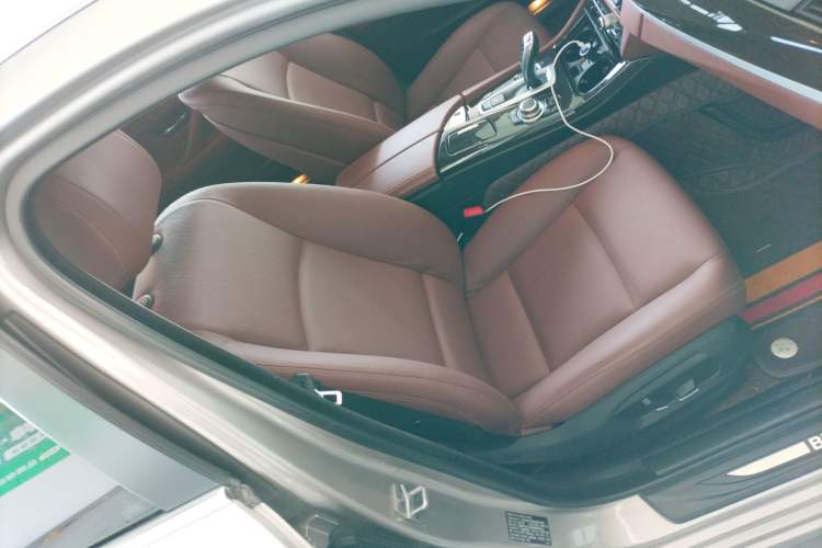 Used BMW 5 Series 2017 525Li Leading Model
