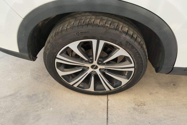 Used Roewe RX5 MAX 2021 Supreme Series 400TGI Automatic Luxury Cabin Edition
