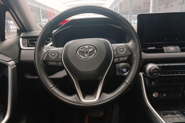 Used Toyota Wildlander 2023 2.0L CVT Two-Wheel Drive Luxury PLUS Edition
