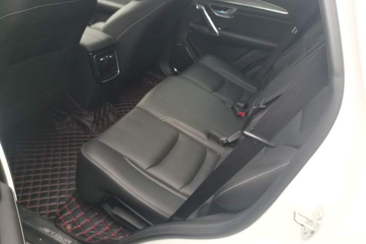 Used JETOUR X70 PLUS 2021 1.6T DCT Base 5-Seater