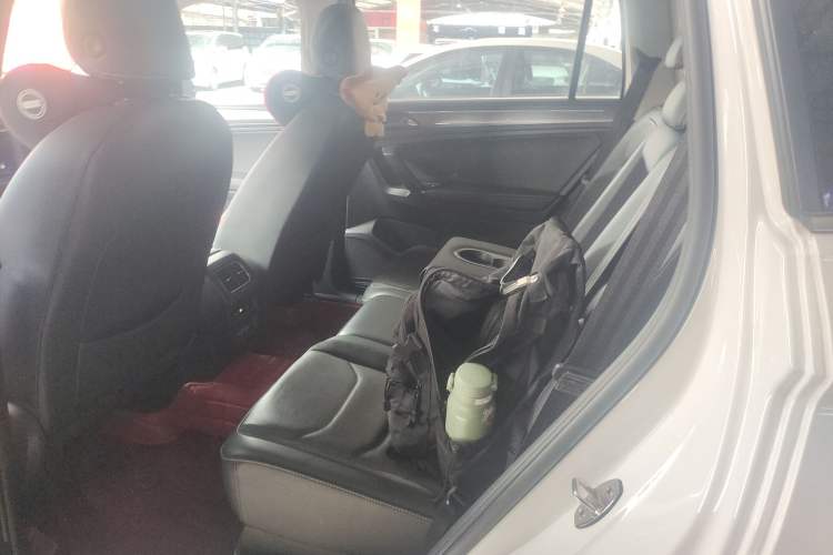 Used Volkswagen Tiguan L 2021 330TSI Automatic Two-Wheel Drive R-Line Enhanced Edition
