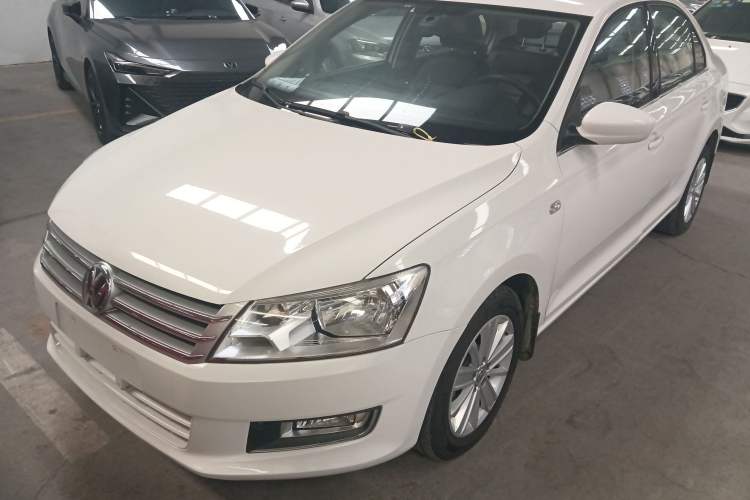 Used Volkswagen Santana 2015 1.6L Manual Luxury Edition