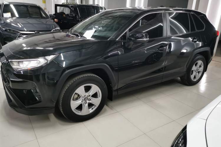 Used Toyota RAV4 2022 2.0L CVT Two-Wheel Drive Urban Edition
