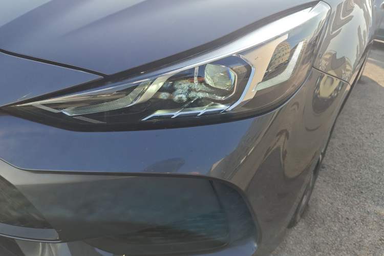 Used MG 5 2022 180 DVVT CVT Youth Luxury Edition
