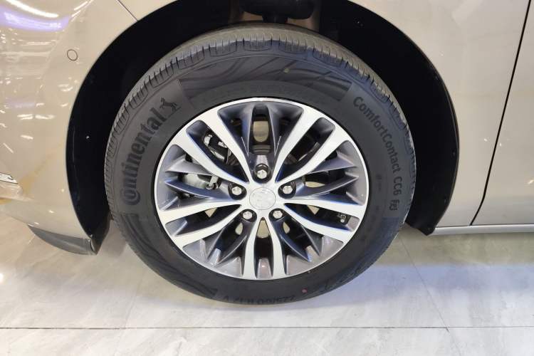 Used Buick GL8 2022 ES Landtrek 653T Luxury Edition
